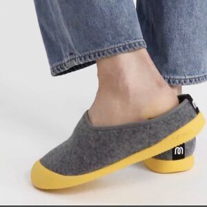 Mahabis grey wool clogs.  Size 36 ( 5.5/6 )